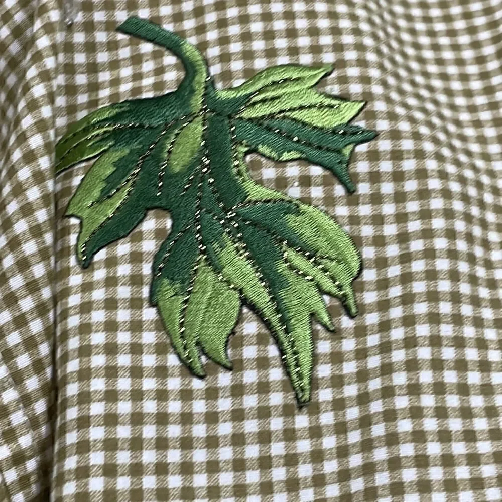 NWOT Las Olas Fall Leaves button down shirt. Size L large 12/14